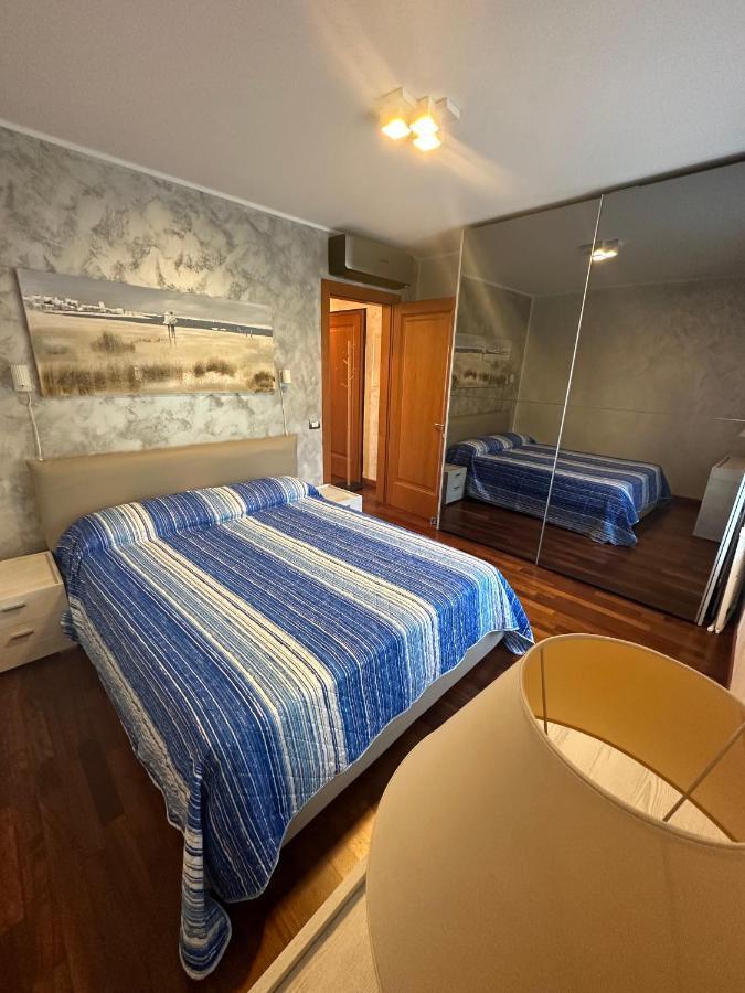 Al Porticciolo Appartement Múggia Buitenkant foto